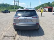 ✅ 2020 Jeep Cherokee Latitude • VIN: 1C4PJMCB8LD518449 • Lot: 42607389. Wystawiony na IAAI z przebiegiem 75 753 mil. Bezpłatny archiwum sprzedaży aukcyjnych z USA i szczegółowy raport historii pojazdu na DreamBid. Zdjęcie 16.