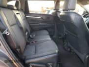 ✅ 2015 Toyota Highlander LE Plus • VIN: 5TDZKRFH9FS041607 • Лот: 92301905. Опубликован ранее на Copart с пробегом 238 832 миль. Бесплатный доступ к архиву аукционных продаж из США и подробный отчёт об истории автомобиля на DreamBid. Изображение 11.