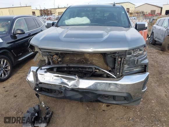 ✅ 2019 Chevrolet Silverado 1500 LT • VIN: 1GCUYDED3KZ221412 • Lot: 40814033. Wystawiony na IAAI z przebiegiem 150 547 mil. Bezpłatny archiwum sprzedaży aukcyjnych z USA i szczegółowy raport historii pojazdu na DreamBid. Zdjęcie 12.