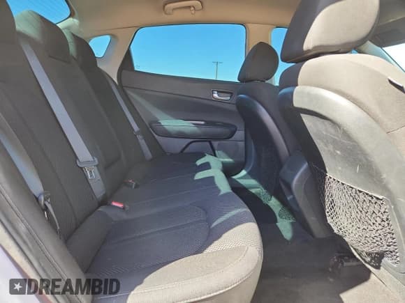 ✅ 2019 Kia Optima S • VIN: 5XXGT4L34KG323200 • Lot: 89535825. Wystawiony na Copart z przebiegiem 119 610 mil. Bezpłatny archiwum sprzedaży aukcyjnych z USA i szczegółowy raport historii pojazdu na DreamBid. Zdjęcie 10.