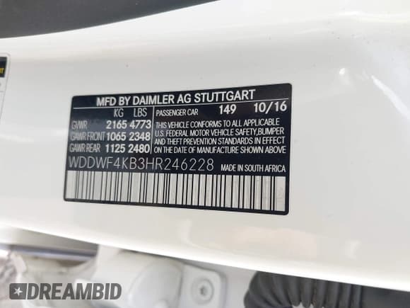 ✅ 2017 Mercedes-Benz C 300 • VIN: WDDWF4KB3HR246228 • Lot: 42833848. Listed on IAAI with 134,935 mi. Free auction sales archive from the USA and detailed vehicle history report at DreamBid. Image 9.