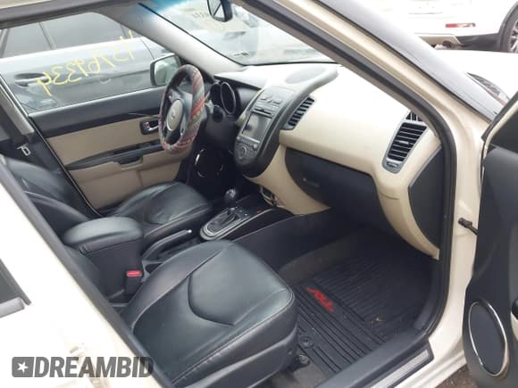 ✅ 2012 Kia Soul + • VIN: KNDJT2A61C7410179 • Lot: 43769334. Wystawiony na IAAI z przebiegiem 233 111 mil. Bezpłatny archiwum sprzedaży aukcyjnych z USA i szczegółowy raport historii pojazdu na DreamBid. Zdjęcie 5.