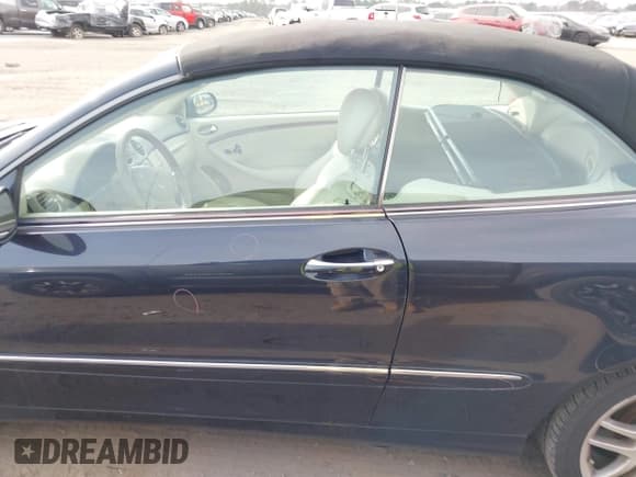 ✅ 2009 Mercedes-Benz CLK 350 • VIN: WDBTK56F79T101871 • Lot: 41481571. Wystawiony na IAAI z przebiegiem 147 393 mil. Bezpłatny archiwum sprzedaży aukcyjnych z USA i szczegółowy raport historii pojazdu na DreamBid. Zdjęcie 15.