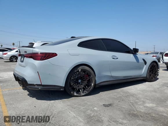 ✅ 2025 BMW M4 Competition • VIN: WBS23HK05SCT21957 • Lot: 68399025. Listed on Copart with 6,045 mi. Free auction sales archive from the USA and detailed vehicle history report at DreamBid. Image 3.