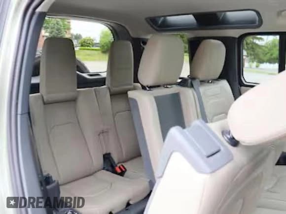 ✅ 2020 Land Rover Defender S • VIN: SALEJEEX1L2027XXX • Lot: 60865155. Listed on Copart with 35,316 mi. Free auction sales archive from the USA and detailed vehicle history report at DreamBid. Image 6.