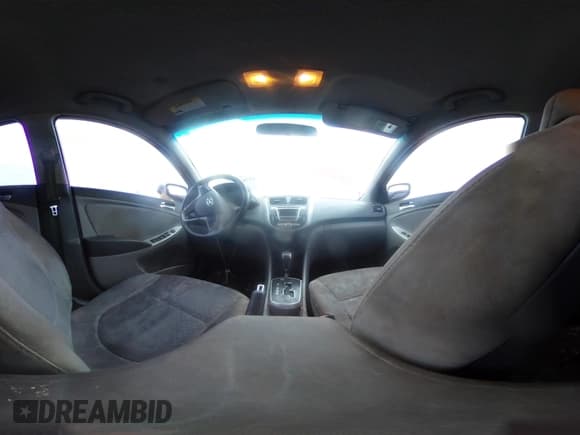 ✅ 2014 Hyundai Accent SE • VIN: KMHCU5AE3EU152567 • Лот: 41362773. Опубликован ранее на IAAI с пробегом 119 014 миль. Бесплатный доступ к архиву аукционных продаж из США и подробный отчёт об истории автомобиля на DreamBid. Изображение 19.