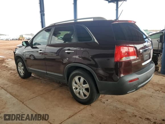 ✅ 2012 Kia Sorento LX • VIN: 5XYKT3A29CG190784 • Lot: 93637575. Wystawiony na Copart z przebiegiem 111 744 mil. Bezpłatny archiwum sprzedaży aukcyjnych z USA i szczegółowy raport historii pojazdu na DreamBid. Zdjęcie 2.