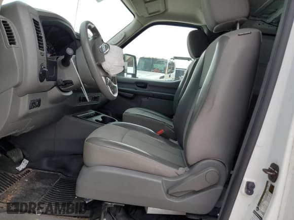 ✅ 2018 Nissan NV Cargo S • VIN: 1N6BF0KM6JN817191 • Lot: 70959874. Listed on Copart with 66,556 mi. Free auction sales archive from the USA and detailed vehicle history report at DreamBid. Image 7.