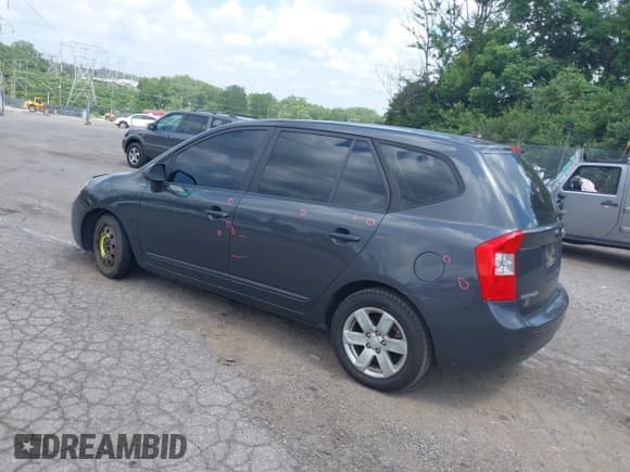 ✅ 2007 Kia Rondo LX • VIN: KNAFG525877050588 • Lot: 42729777. Listed on IAAI with 112,272 mi. Free auction sales archive from the USA and detailed vehicle history report at DreamBid. Image 3.