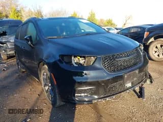 ✅ 2025 Chrysler Pacifica Limited • VIN: 2C4RC1GG9SR569896 • Lot: 43769668. Listed on IAAI with 19,481 mi. Free auction sales archive from the USA and detailed vehicle history report at DreamBid. Image 1.