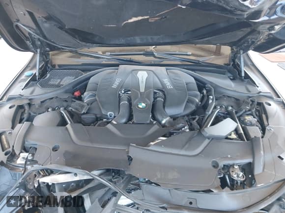 ✅ 2017 BMW 7 Series 750i • VIN: WBA7F0C59HGM21185 • Lot: 42360146. Listed on IAAI with Not provided. Free auction sales archive from the USA and detailed vehicle history report at DreamBid. Image 10.