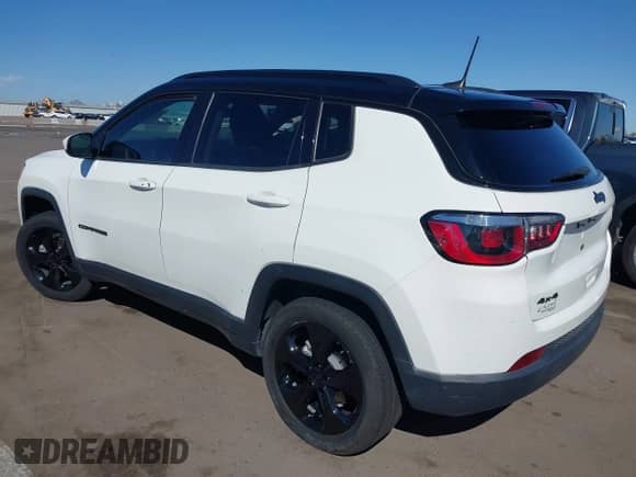 2020 Jeep Compass Latitude с VIN 3C4NJDBBXLT203932, выставлен на аукционе IAAI как лот 41830978 с пробегом 49 421 миль миль и . История ставок и продаж доступна на DreamBid. Изображение 3.