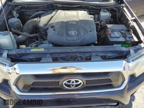 ✅ 2013 Toyota Tacoma • VIN: 3TMLU4EN1DM103637 • Lot: 82217485. Listed on Copart with 96,385 mi. Free auction sales archive from the USA and detailed vehicle history report at DreamBid. Image 11.