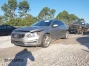 ✅ 2015 Volvo S60 T5 Drive-E Premier • VIN: YV140MFBXF1306010 • Lot: 43604976. Wystawiony na IAAI z przebiegiem 152 972 mil. Bezpłatny archiwum sprzedaży aukcyjnych z USA i szczegółowy raport historii pojazdu na DreamBid. Zdjęcie 16.