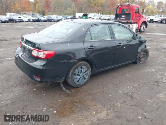 ✅ 2013 Toyota Corolla L • VIN: 2T1BU4EEXDC962780 • Лот: 43578932. Опубликован ранее на IAAI с пробегом 126 344 миль. Бесплатный доступ к архиву аукционных продаж из США и подробный отчёт об истории автомобиля на DreamBid. Изображение 4.