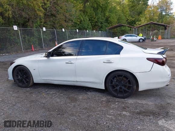 ✅ 2015 Infiniti Q50 • VIN: JN1BV7AP0FM357911 • Лот: 43452694. Опубликован ранее на IAAI с пробегом 74 929 миль. Бесплатный доступ к архиву аукционных продаж из США и подробный отчёт об истории автомобиля на DreamBid. Изображение 14.