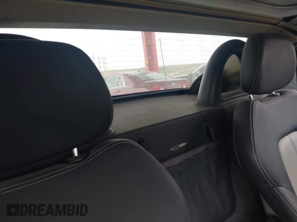 ✅ 1999 Mercedes-Benz SLK 230/320 • VIN: WDBKK47FXXF088811 • Lot: 41723177. Wystawiony na IAAI z przebiegiem 74 446 mil. Bezpłatny archiwum sprzedaży aukcyjnych z USA i szczegółowy raport historii pojazdu na DreamBid. Zdjęcie 8.