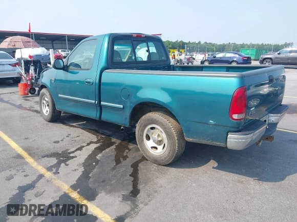 ✅ 1998 Ford F-150 XL • VIN: 1FTRF17L1WNC30511 • Lot: 42365469. Wystawiony na IAAI z przebiegiem 287 691 mil. Bezpłatny archiwum sprzedaży aukcyjnych z USA i szczegółowy raport historii pojazdu na DreamBid. Zdjęcie 3.