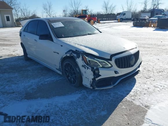 ✅ 2014 Mercedes-Benz E 63 AMG S-Model • VIN: WDDHF7GB4EB074380 • Lot: 41311262. Wystawiony na IAAI z przebiegiem 129 637 mil. Bezpłatny archiwum sprzedaży aukcyjnych z USA i szczegółowy raport historii pojazdu na DreamBid. Zdjęcie 1.
