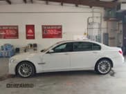 ✅ 2014 BMW 7 Series ALPINA B7 • VIN: WBAYE8C53ED780597 • Lot: 43130128. Wystawiony na IAAI z przebiegiem 98 724 mil. Bezpłatny archiwum sprzedaży aukcyjnych z USA i szczegółowy raport historii pojazdu na DreamBid. Zdjęcie 14.