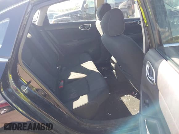 ✅ 2019 Nissan Sentra SV • VIN: 3N1AB7AP4KY454492 • Lot: 43074692. Wystawiony na IAAI z przebiegiem 85 971 mil. Bezpłatny archiwum sprzedaży aukcyjnych z USA i szczegółowy raport historii pojazdu na DreamBid. Zdjęcie 8.