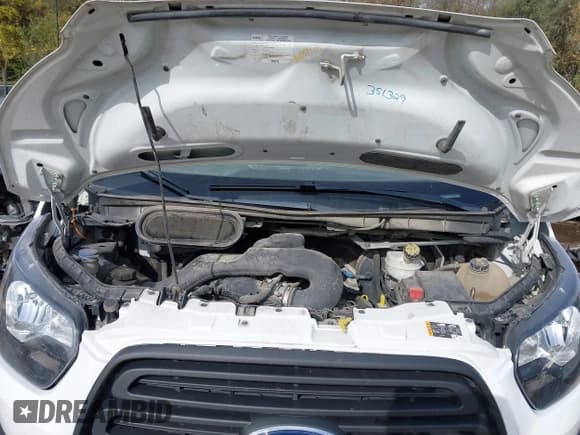 ✅ 2016 Ford Transit Cargo • VIN: 1FTYR1ZM3GKA95575 • Lot: 43526636. Wystawiony na IAAI z przebiegiem 187 800 mil. Bezpłatny archiwum sprzedaży aukcyjnych z USA i szczegółowy raport historii pojazdu na DreamBid. Zdjęcie 10.