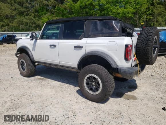 ✅ 2021 Ford Bronco • VIN: 1FMEE5DP2MLA87380 • Лот: 48751495. Опубликован ранее на Copart с пробегом 39 568 миль. Бесплатный доступ к архиву аукционных продаж из США и подробный отчёт об истории автомобиля на DreamBid. Изображение 2.