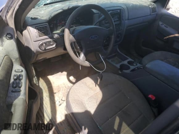 ✅ 2003 Ford Explorer XLS • VIN: 1FMZU72K43ZA91269 • Lot: 63998485. Listed on Copart with Not provided. Free auction sales archive from the USA and detailed vehicle history report at DreamBid. Image 8.