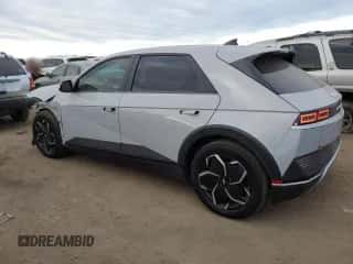 ✅ 2022 Hyundai Ioniq 5 SE • VIN: KM8KMDAFXNU100674 • Lot: 82871634. Wystawiony na Copart z przebiegiem 55 184 mil mil. Skorzystaj z bezpłatnego archiwum sprzedaży aukcyjnych z USA i zobacz szczegółowy raport historii pojazdu na DreamBid. Zdjęcie 2.