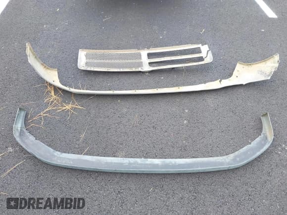 ✅ 1998 Dodge 1500 • VIN: 1B7HC13Y6WJ134063 • Lot: 43302286. Wystawiony na IAAI z przebiegiem 188 374 mil. Bezpłatny archiwum sprzedaży aukcyjnych z USA i szczegółowy raport historii pojazdu na DreamBid. Zdjęcie 12.