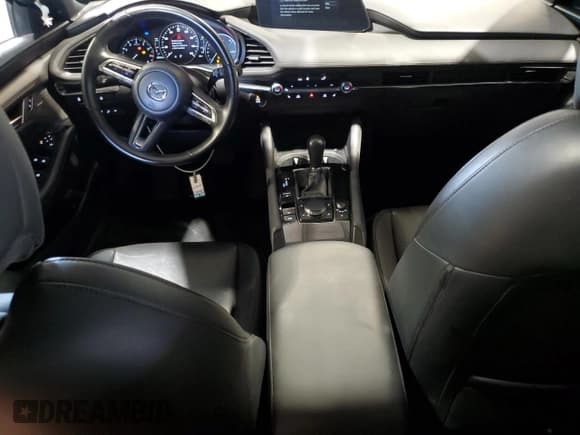 ✅ 2021 Mazda 3 Premium • VIN: JM1BPBML2M1401554 • Lot: 81148065. Wystawiony na Copart z przebiegiem 40 943 mil. Bezpłatny archiwum sprzedaży aukcyjnych z USA i szczegółowy raport historii pojazdu na DreamBid. Zdjęcie 8.