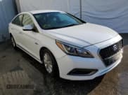 ✅ 2017 Hyundai Sonata SE • VIN: KMHE24L13HA057998 • Lot: 70349042. Listed on Copart with 88,385 mi. Free auction sales archive from the USA and detailed vehicle history report at DreamBid. Image 4.