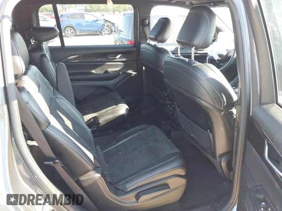 ✅ 2023 Jeep Grand Cherokee Laredo • VIN: 1C4RJKAG4P8101775 • Lot: 43133852. Listed on IAAI with 72,579 mi. Free auction sales archive from the USA and detailed vehicle history report at DreamBid. Image 8.