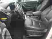 2017 Hyundai Santa Fe SE Ultimate с VIN KM8SRDHF0HU254242, выставлен на аукционе Copart как лот 81252475 с пробегом 128 704 миль миль и Списание • Salvage title. История ставок и продаж доступна на DreamBid. Изображение 7.