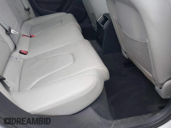 ✅ 2013 Audi A4 Premium • VIN: WAUAFAFL8DA181467 • Лот: 42672105. Опубликован ранее на IAAI с пробегом 136 633 миль. Бесплатный доступ к архиву аукционных продаж из США и подробный отчёт об истории автомобиля на DreamBid. Изображение 8.