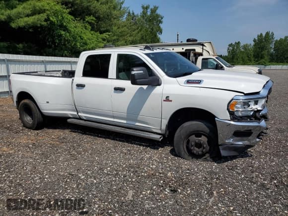 ✅ 2023 Ram 3500 Tradesman • VIN: 3C63RRGL3PG521184 • Лот: 58190675. Опубликован ранее на Copart с пробегом 121 338 миль. Бесплатный доступ к архиву аукционных продаж из США и подробный отчёт об истории автомобиля на DreamBid. Изображение 4.