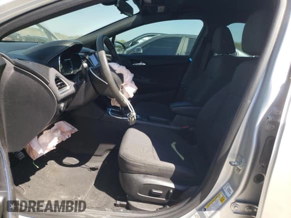 ✅ 2017 Chevrolet Cruze LT • VIN: 1G1BE5SM4H7263157 • Lot: 46839503. Listed on Copart with 90,330 mi. Free auction sales archive from the USA and detailed vehicle history report at DreamBid. Image 7.