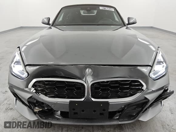 ✅ 2025 BMW Z4 sDrive30i • VIN: WBAHF3C04SWY38818 • Lot: 80796834. Listed on Copart with 3,281 mi. Free auction sales archive from the USA and detailed vehicle history report at DreamBid. Image 5.