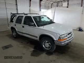2001 Chevrolet Blazer LT z VIN 1GNDT13W91K224444, wystawiony jako Copart lot #81615015 z przebiegiem 225 699 mil mil oraz Szkoda całkowita • Salvage title. Historia ofert i sprzedaży dostępna na DreamBid. Obrazek 4.