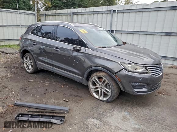 ✅ 2017 Lincoln MKC Reserve • VIN: 5LMCJ3D93HUL03680 • Lot: 95403155. Wystawiony na Copart z przebiegiem 66 428 mil. Bezpłatny archiwum sprzedaży aukcyjnych z USA i szczegółowy raport historii pojazdu na DreamBid. Zdjęcie 4.