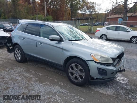 ✅ 2013 Volvo XC60 3.2L • VIN: YV4940DL1D2430918 • Lot: 43575679. Listed on IAAI with 127,675 mi. Free auction sales archive from the USA and detailed vehicle history report at DreamBid. Image 1.