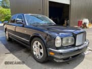 ✅ 2002 Bentley Arnage • VIN: SCBLC31E62CX08029 • Lot: 46799805. Wystawiony na Copart z przebiegiem 86 082 mil. Bezpłatny archiwum sprzedaży aukcyjnych z USA i szczegółowy raport historii pojazdu na DreamBid. Zdjęcie 1.
