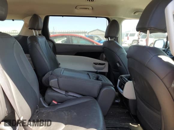 ✅ 2024 Kia Carnival SX • VIN: KNDNE5H39R6318793 • Лот: 65808655. Опубликован ранее на Copart с пробегом 57 648 миль. Бесплатный доступ к архиву аукционных продаж из США и подробный отчёт об истории автомобиля на DreamBid. Изображение 11.