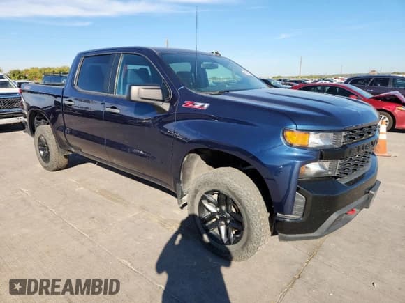 ✅ 2021 Chevrolet Silverado 1500 Custom Trail Boss • VIN: 3GCPYCEF0MG453512 • Lot: 90521435. Wystawiony na Copart z przebiegiem 95 140 mil. Bezpłatny archiwum sprzedaży aukcyjnych z USA i szczegółowy raport historii pojazdu na DreamBid. Zdjęcie 4.