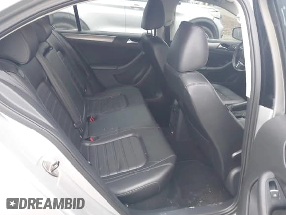 ✅ 2014 Volkswagen Jetta SEL • VIN: 3VWL17AJ4EM442937 • Lot: 41577157. Wystawiony na IAAI z przebiegiem 98 171 mil. Bezpłatny archiwum sprzedaży aukcyjnych z USA i szczegółowy raport historii pojazdu na DreamBid. Zdjęcie 8.