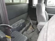 ✅ 2000 Chevrolet S-10 LS • VIN: 1GCCS19W3YK297513 • Лот: 80714844. Опубликован ранее на Copart с пробегом 138 838 миль. Бесплатный доступ к архиву аукционных продаж из США и подробный отчёт об истории автомобиля на DreamBid. Изображение 10.