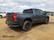 ✅ 2021 Chevrolet Silverado 1500 LT Trail Boss • VIN: 1GCPYFED4MZ445381 • Lot: 70599864. Wystawiony na Copart z przebiegiem 78 743 mil. Bezpłatny archiwum sprzedaży aukcyjnych z USA i szczegółowy raport historii pojazdu na DreamBid. Zdjęcie 3.