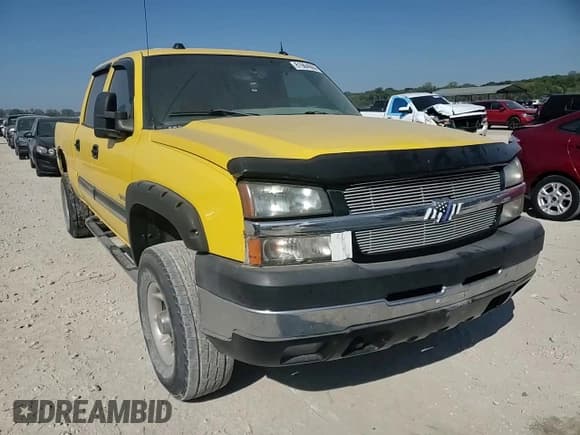 ✅ 2004 Chevrolet Silverado 2500HD LS • VIN: 1GCHK23U14F190207 • Lot: 81964065. Wystawiony na Copart z przebiegiem 150 202 mil. Bezpłatny archiwum sprzedaży aukcyjnych z USA i szczegółowy raport historii pojazdu na DreamBid. Zdjęcie 13.