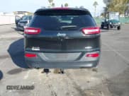 ✅ 2014 Jeep Cherokee Latitude • VIN: 1C4PJMCB2EW197404 • Lot: 43795406. Wystawiony na IAAI z przebiegiem 116 471 mil. Bezpłatny archiwum sprzedaży aukcyjnych z USA i szczegółowy raport historii pojazdu na DreamBid. Zdjęcie 13.