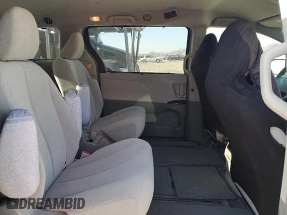 ✅ 2013 Toyota Sienna LE • VIN: 5TDJK3DC7DS068934 • Lot: 92495345. Listed on Copart with 102,035 mi. Free auction sales archive from the USA and detailed vehicle history report at DreamBid. Image 11.